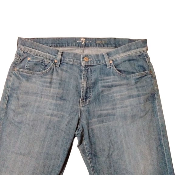 7 For All Mankind Austyn Straight Leg Light Wash Blue jeans Size 36 X 32 - Picture 3 of 9